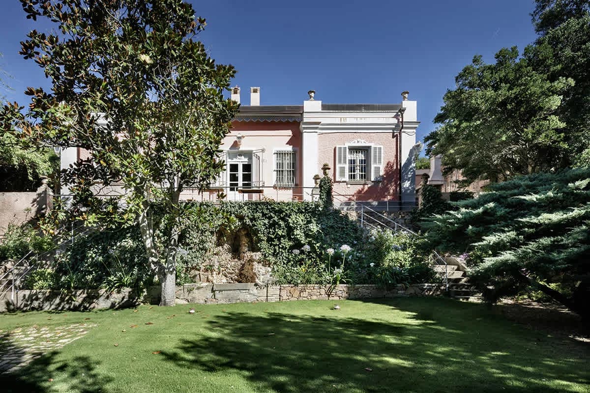 Historic Restored Country Estate with Gardens