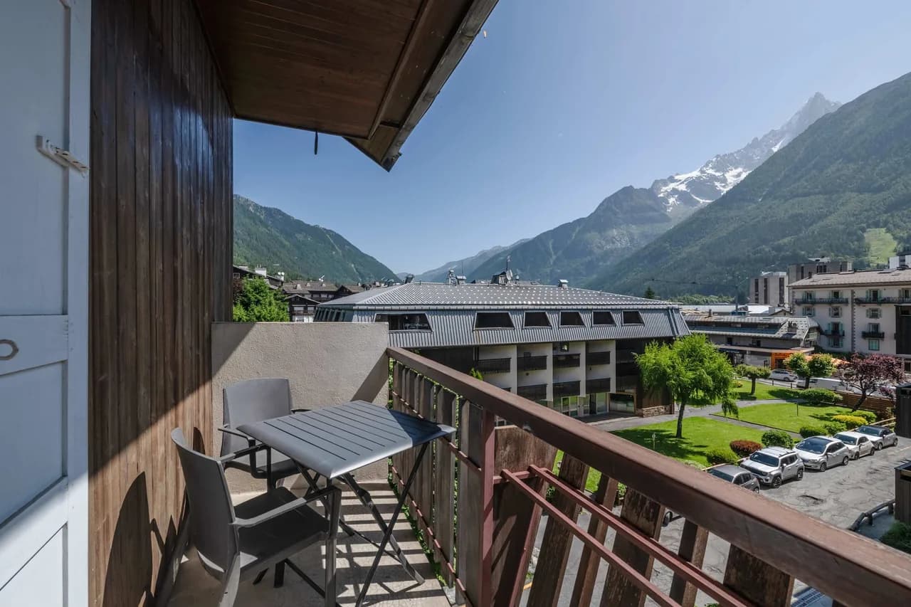 Alpine Getaway With Mont Blanc Views