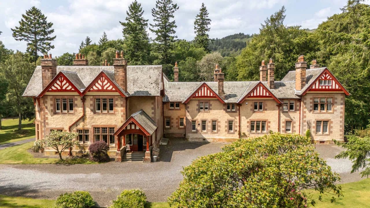 Exclusive Highland Retreat With Stunning Views