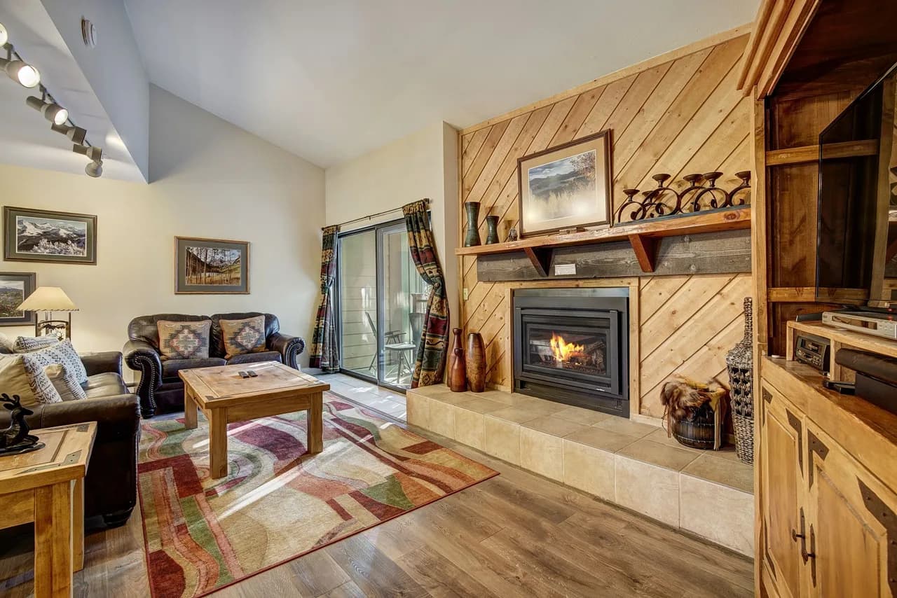 Mountain View Two-Bedroom Retreat in Breckenridge