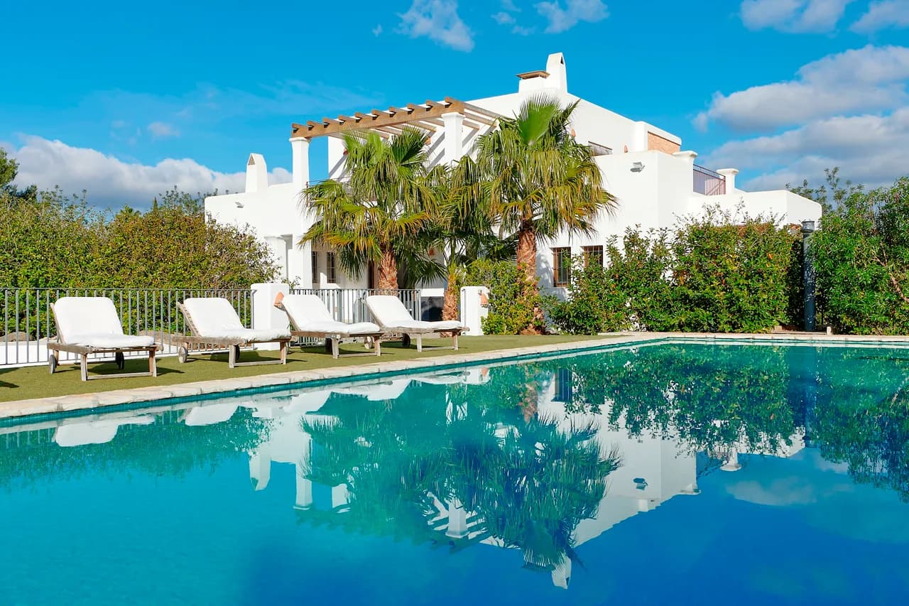 Spacious Five-Bedroom Villa in Sant Rafel Ibiza