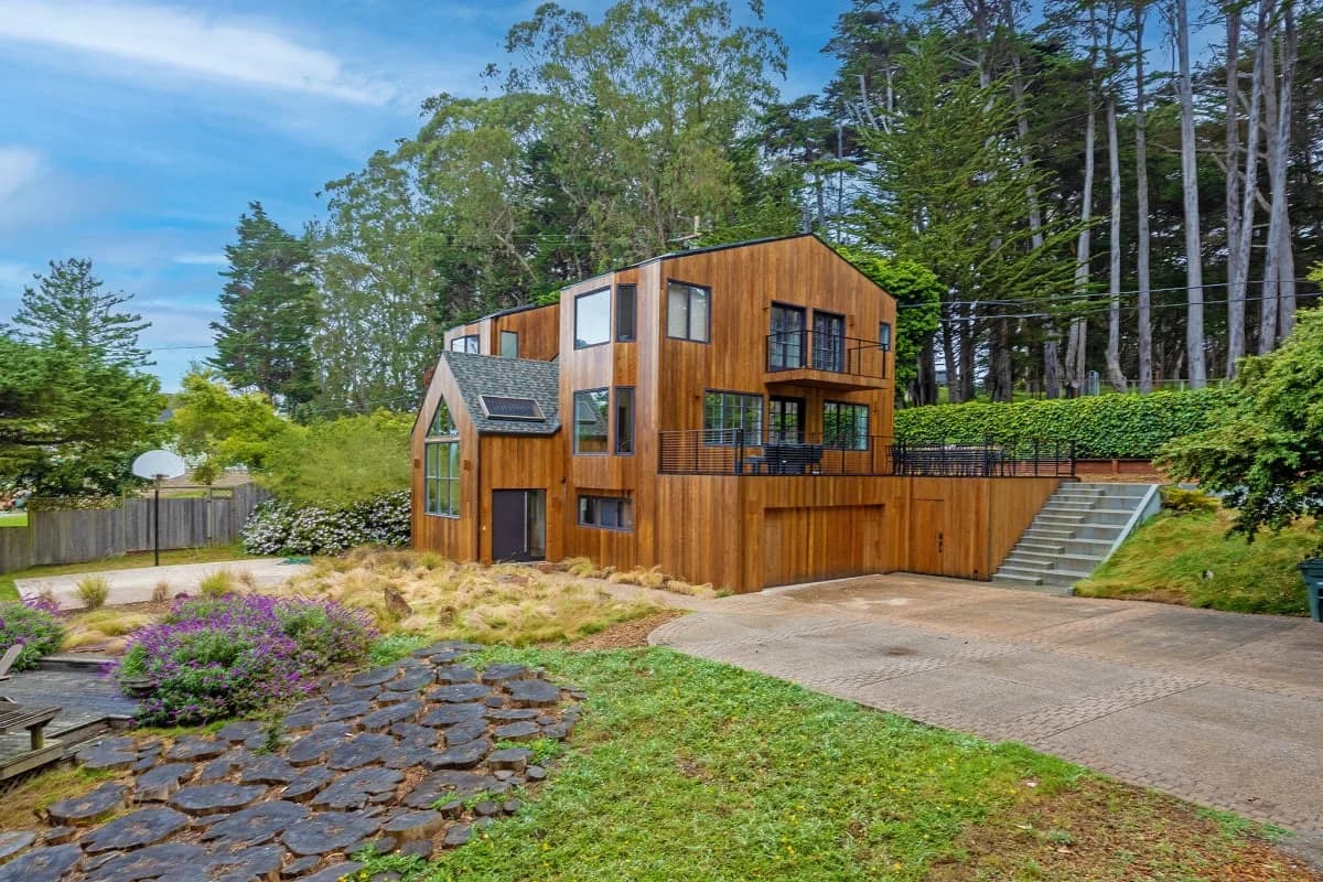 Secluded Forest Villa in Moss Beach California