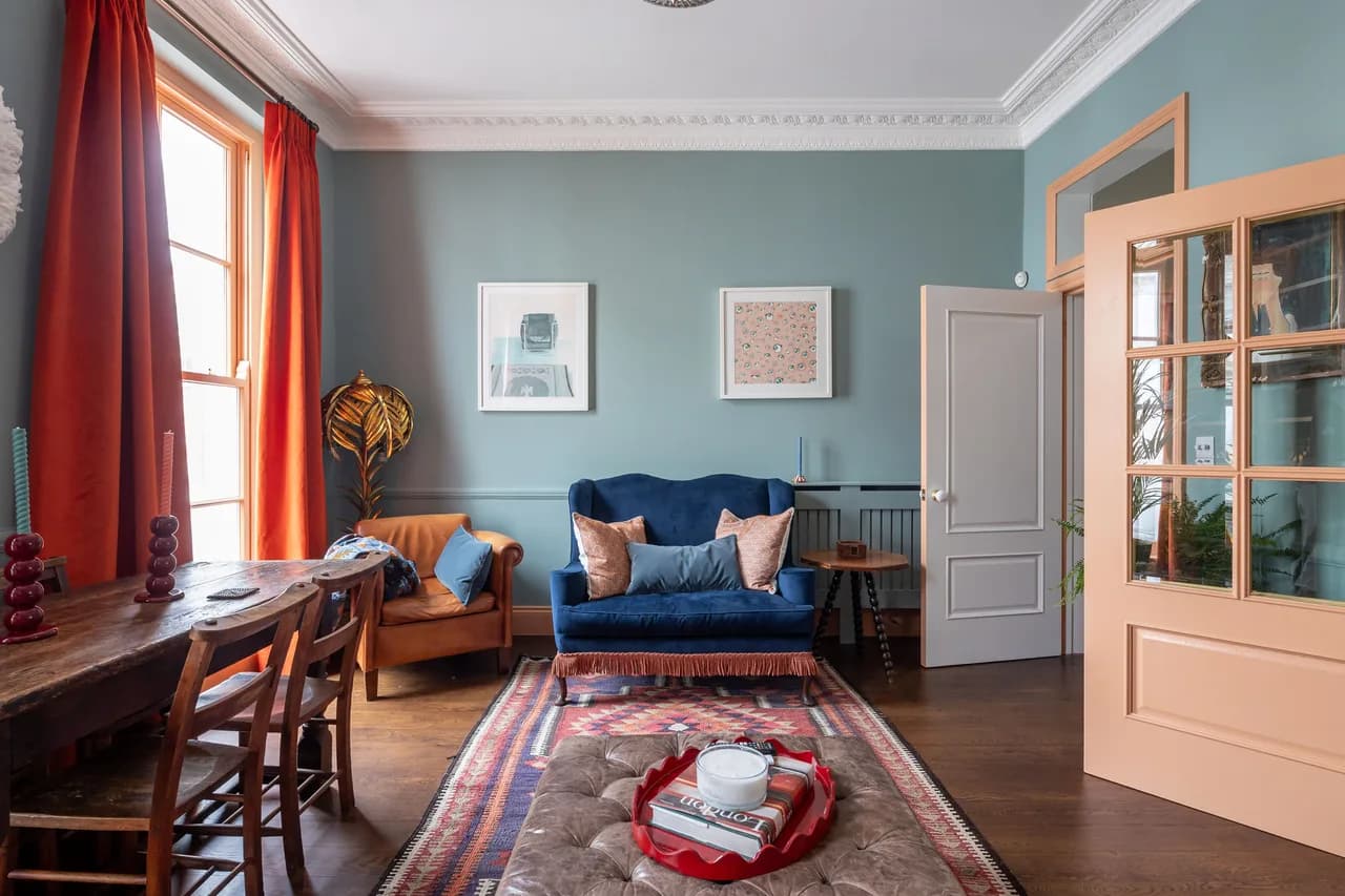 Natural Light-Filled Four Bedroom Villa in London