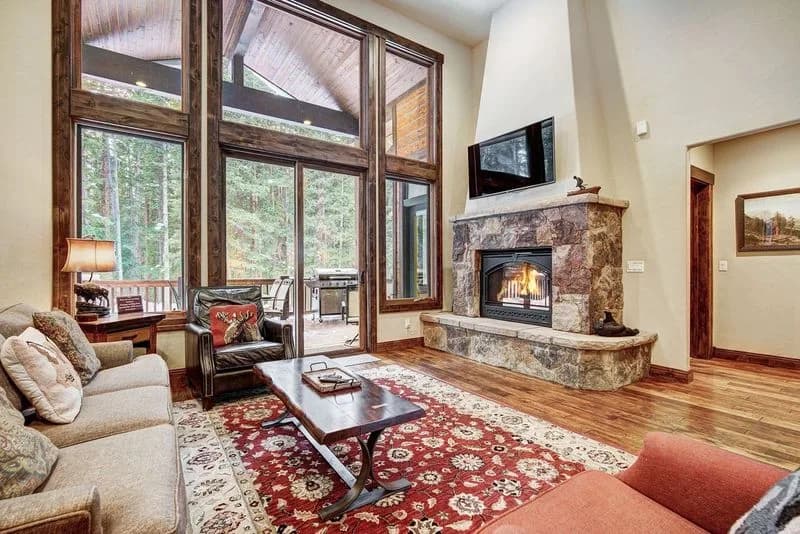 Luxury Five Bedroom Lodge in Blue River