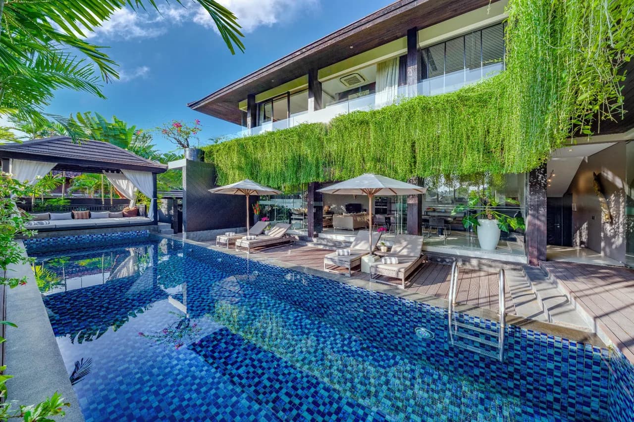 Garden View Three Bedroom Villa in Kuta