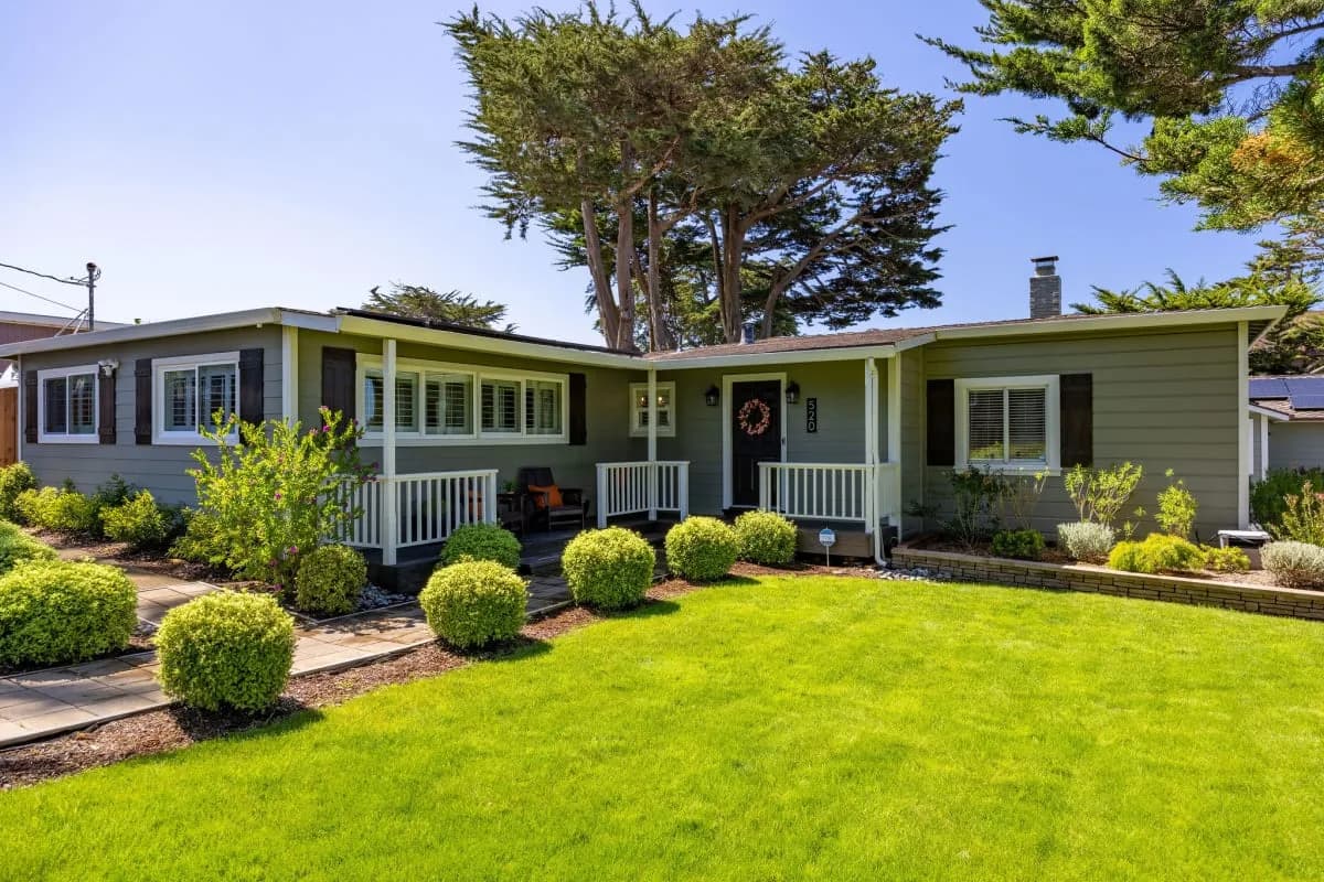 Coastal Three Bedroom Home in Montara
