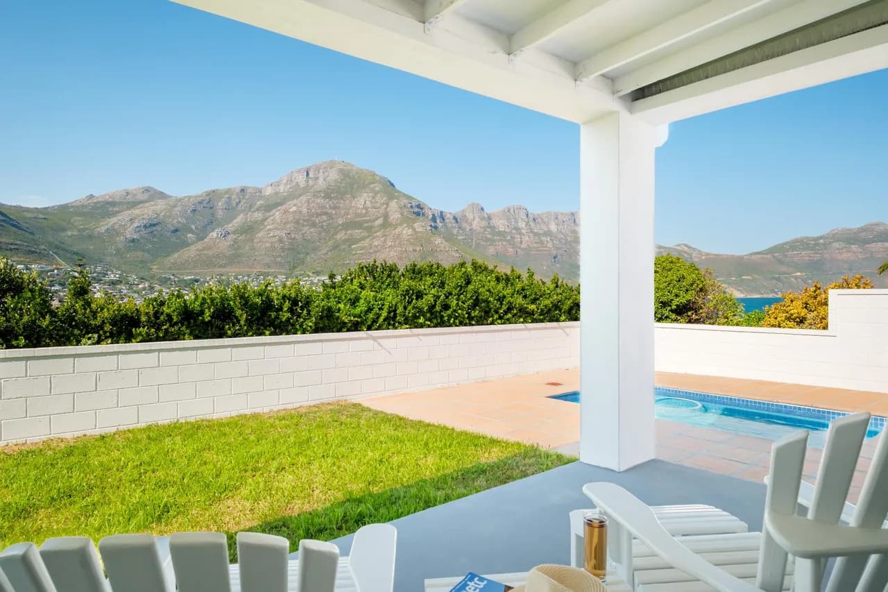Serene Five Bedroom Retreat in Cape Town
