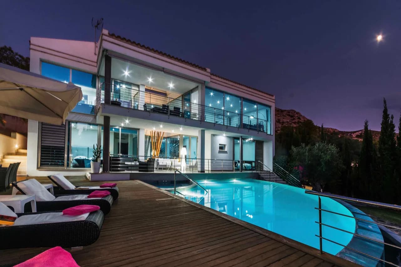 Garden Terrace Villa in Alcudia Mallorca