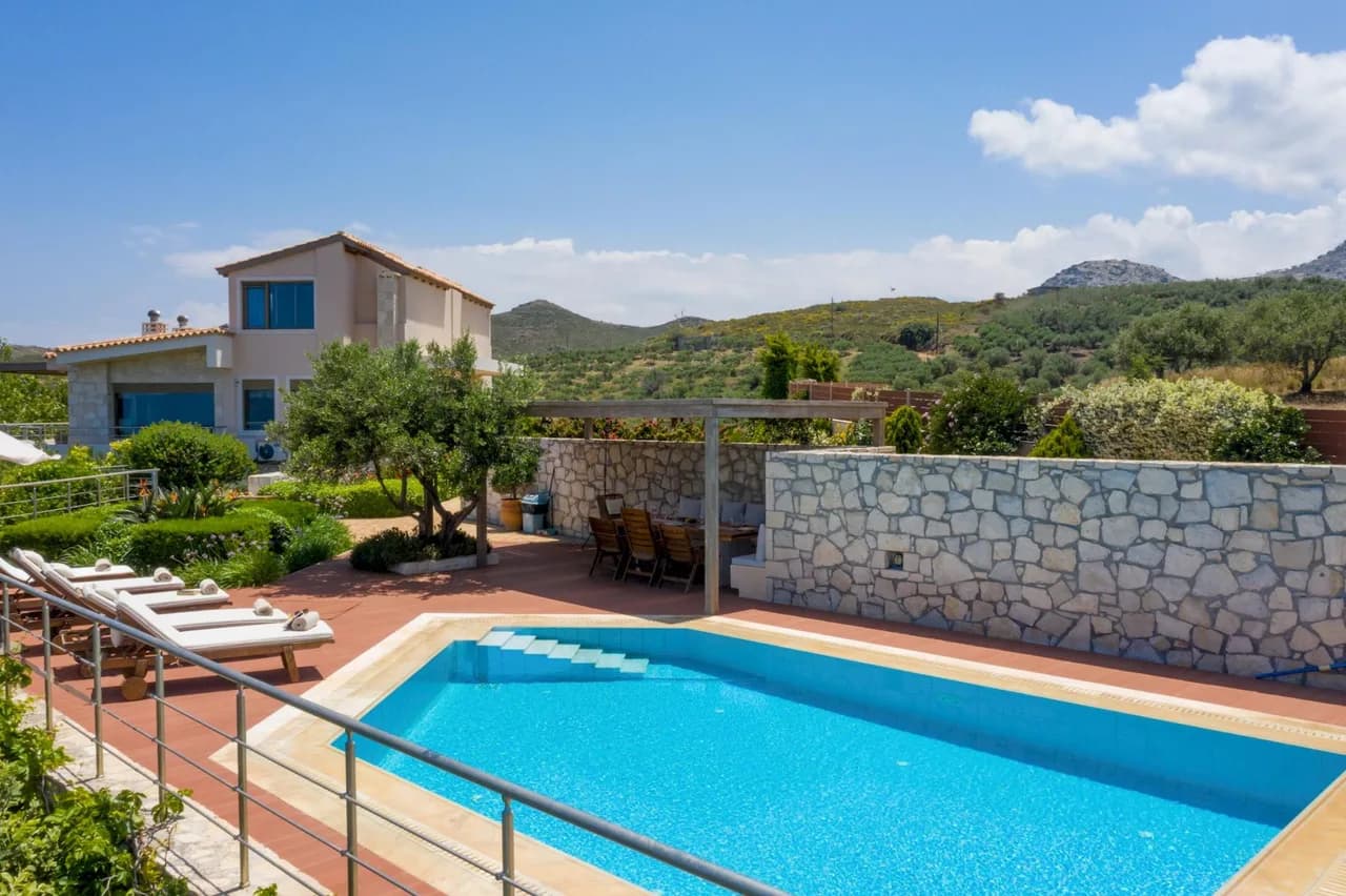 Private Pool Villa in Malevizi, Crete