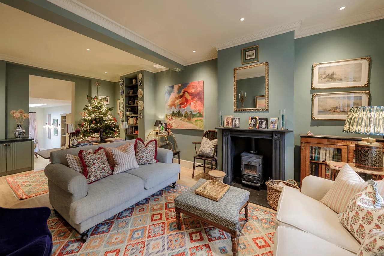 Family-Friendly Three Bedroom Retreat in London