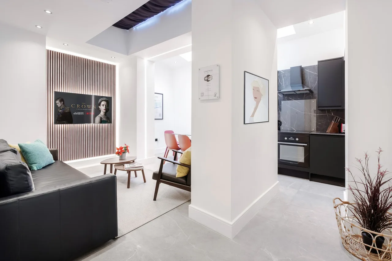 Garden Oasis Two Bedroom Villa in London