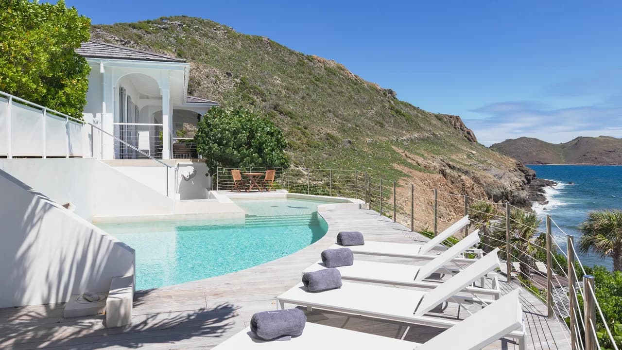 Luxurious Villa with Scenic Views in Anse des Cayes, St. Barthélemy